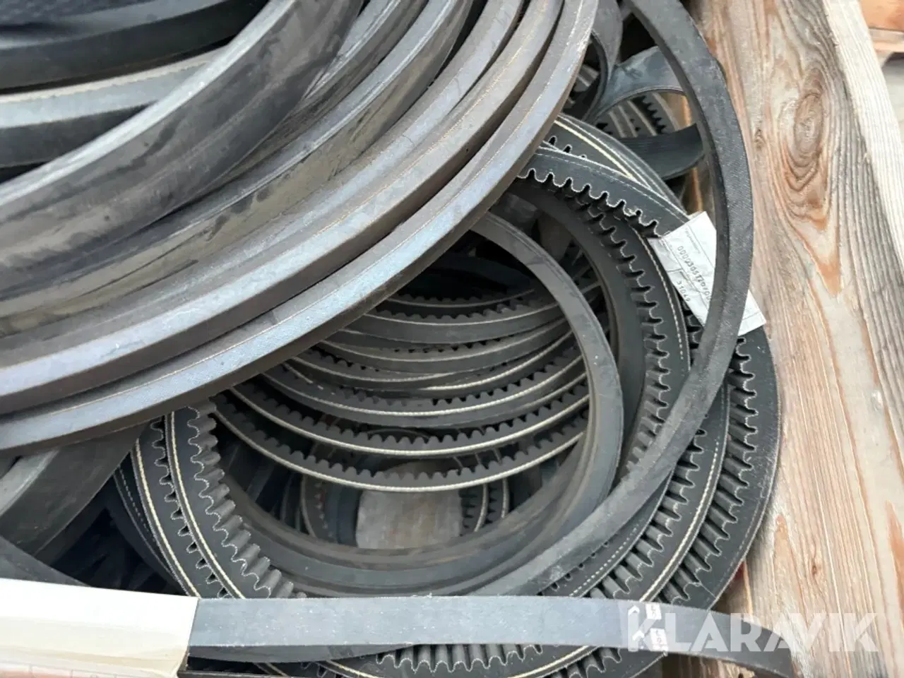 Billede 5 - Paller med assorteret remme