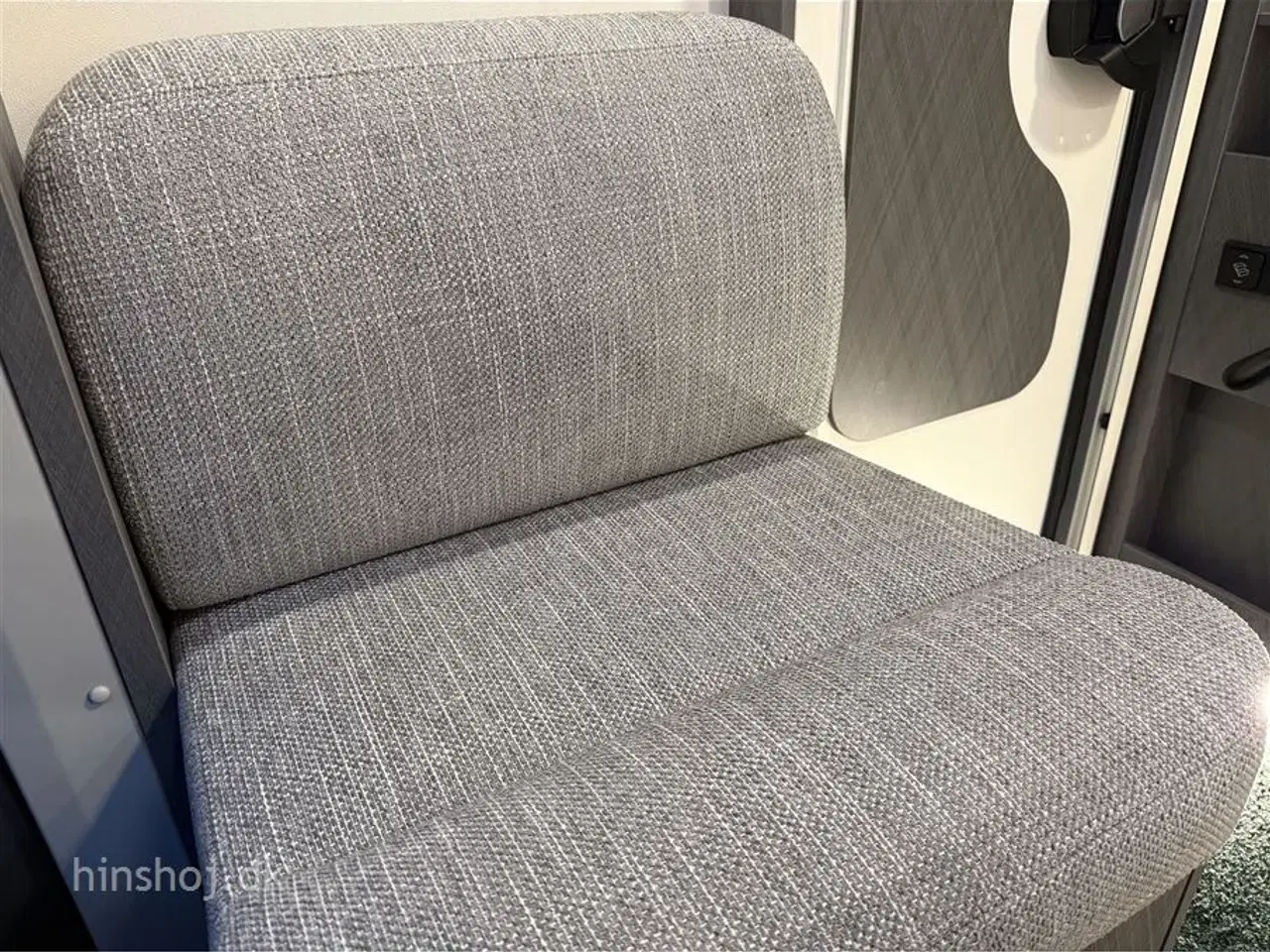 Billede 5 - 2026 - Etrusco V 6.8 SCF Scandic Edition Aut.   Lækker Autocamper med automatgear og face to face siddegruppe fra Hinshøj Caravan.