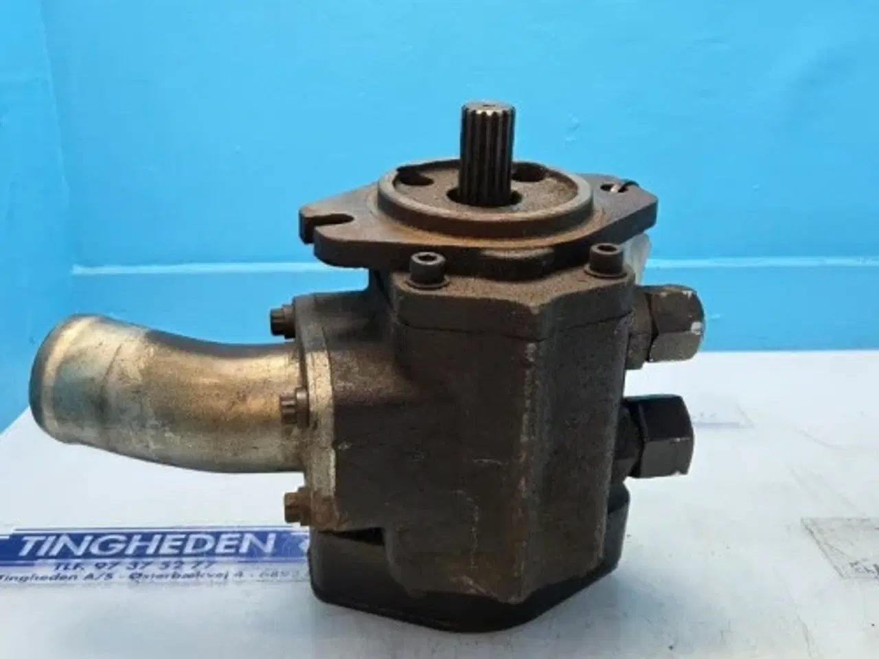 Billede 4 - New Holland T8.320  Smøreoliepumpe 84425104