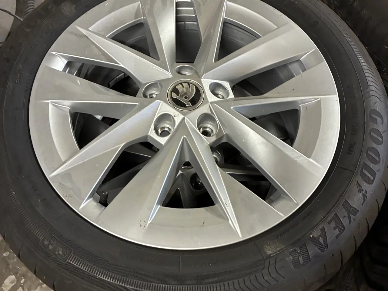 Billede 6 - Fælge med dæk