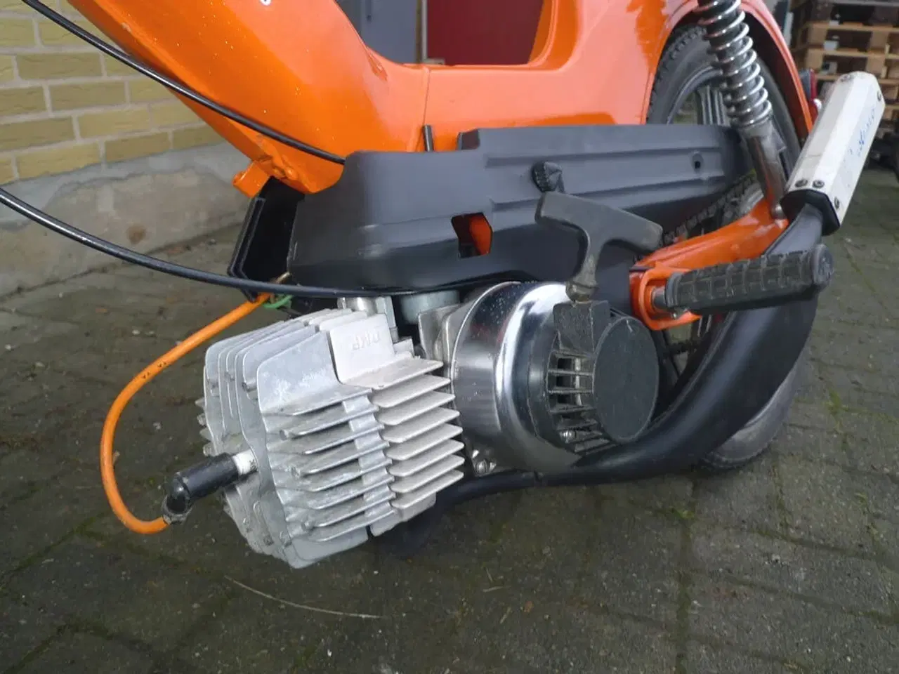 Billede 2 - Knallert, PUCK Maxi S, Orange metal MOMSFRI