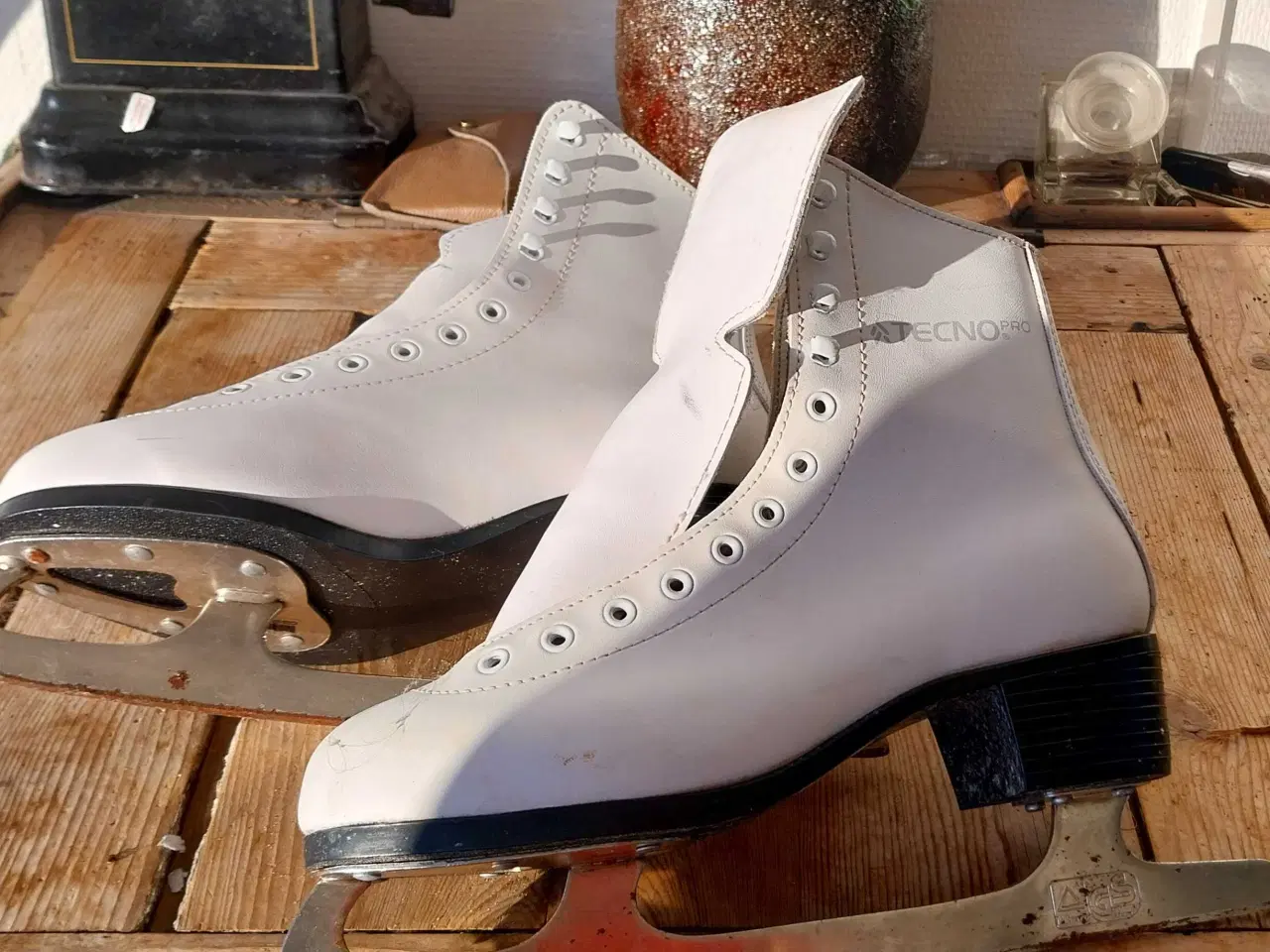 Billede 1 - Skøjter str 39