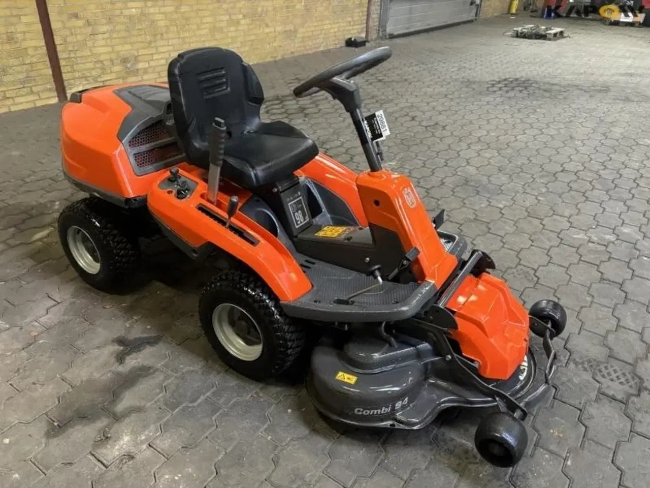 Billede 3 - Husqvarna R214TC
