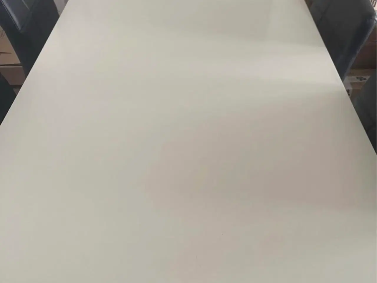 Billede 7 - Spisebord og 4 stole 