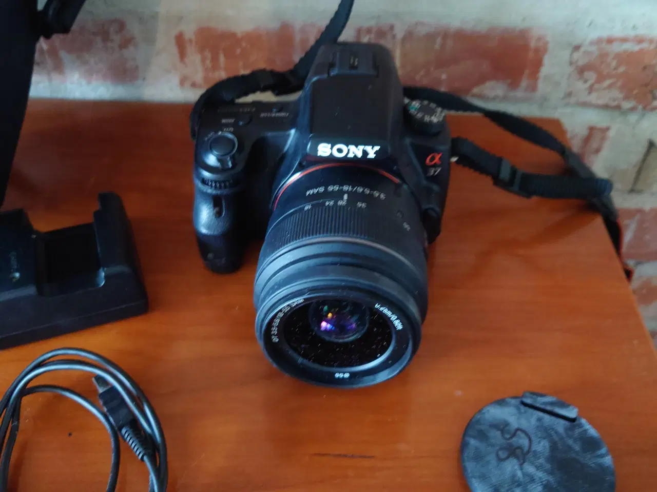 Billede 2 - Sony a37 16.5mp, 64GB ram,18-55mm lense