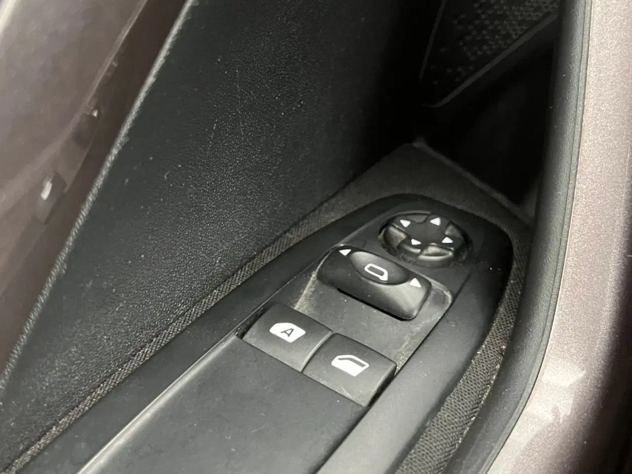 Billede 11 - Peugeot 2008 1,2 VTi 82 Allure Sky