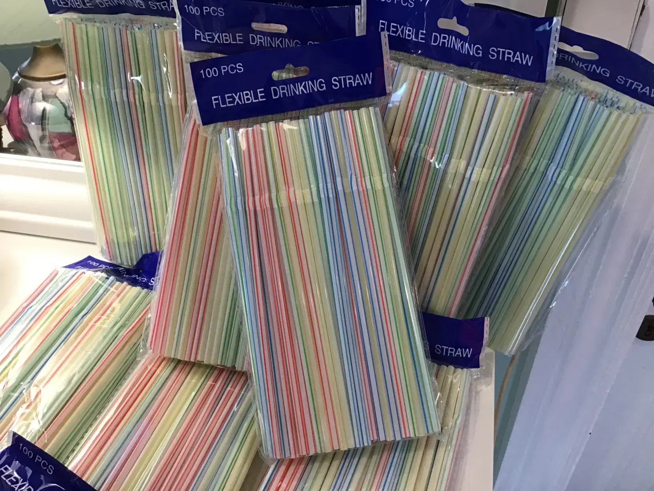 Billede 1 - 100 stk. plastik sugerør med knæk 25,00 kr.