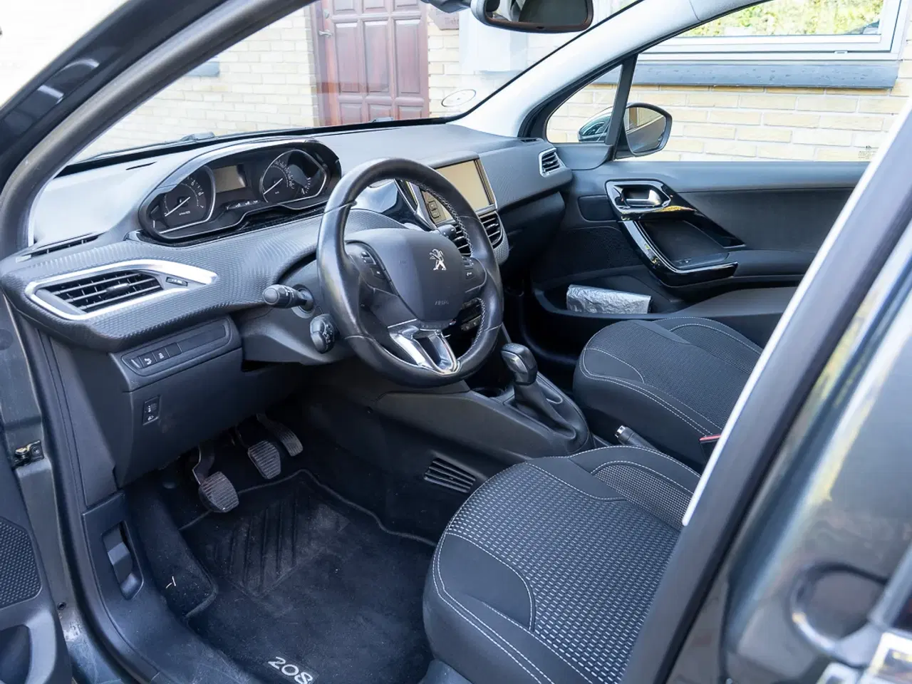 Billede 7 - Peugeot 208 1.2 VTi 5D Allure i perfekt stand