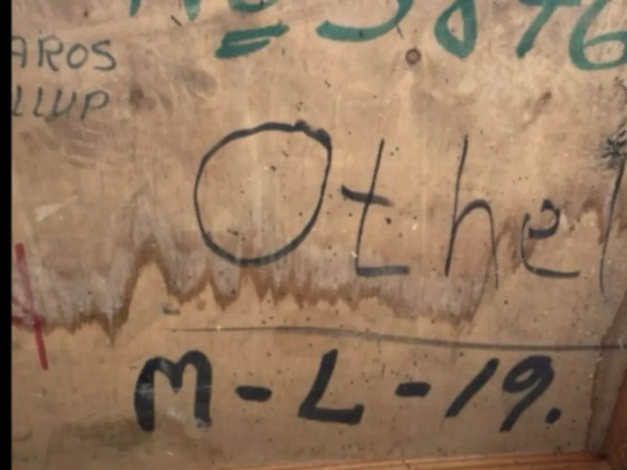 Billede 10 - Vintage “Marmorlook “ træbænkrekvisit kgl teater 