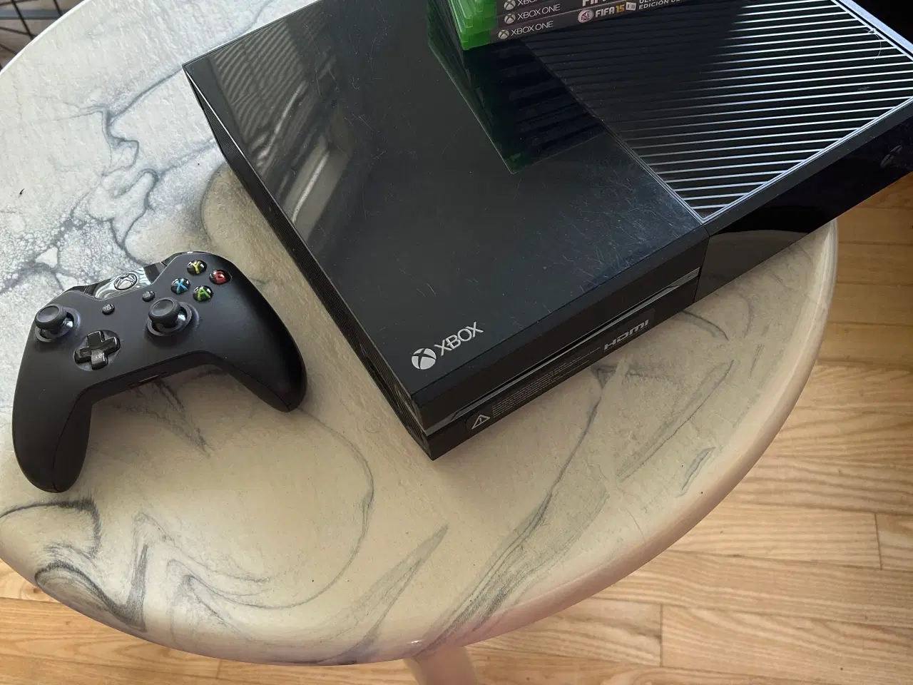 Billede 1 - Xbox One konsol med kontroller og 7 spil