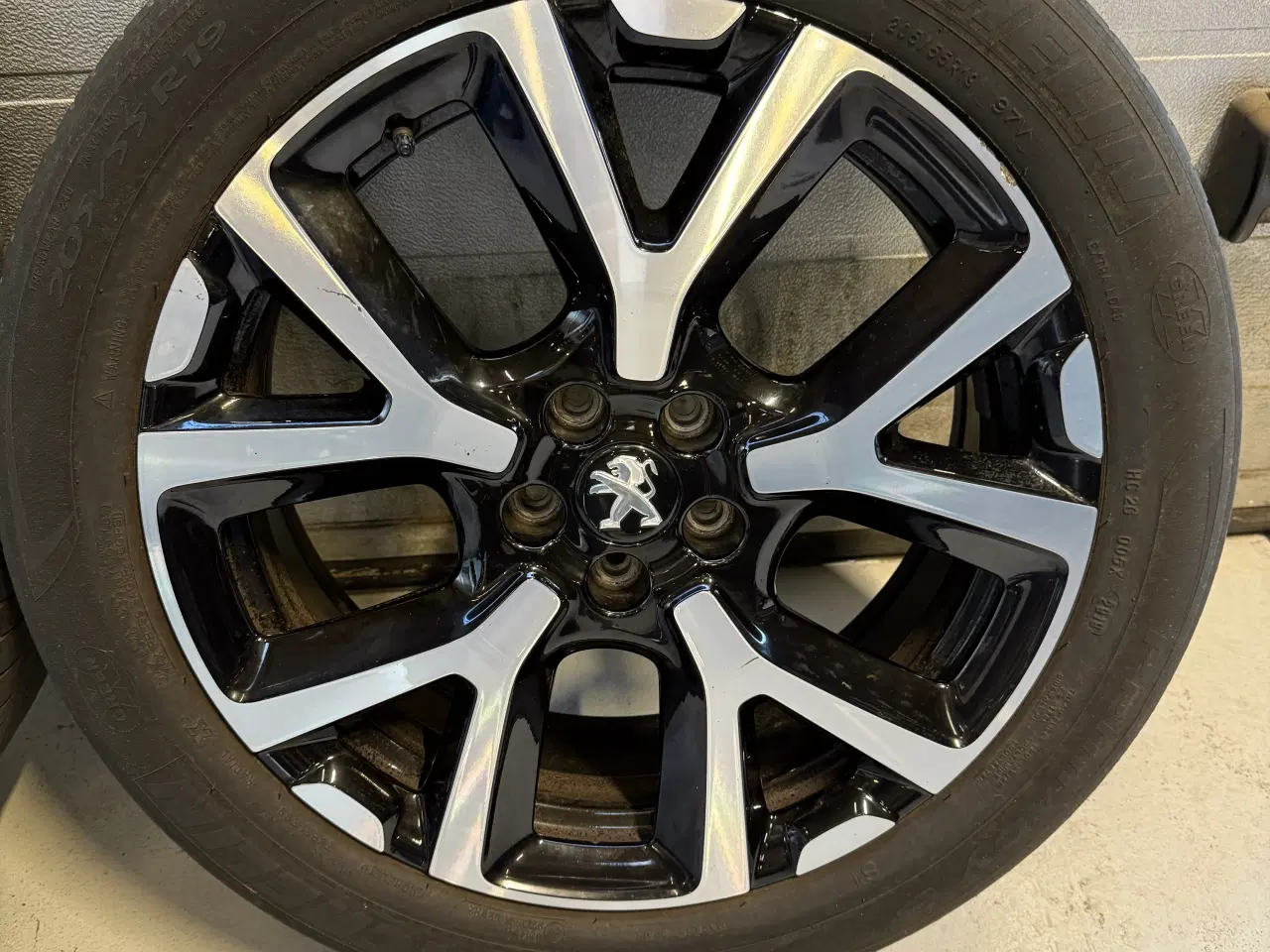 Billede 3 - 19” Peugeot/citroen alufælge med sommerdæk
