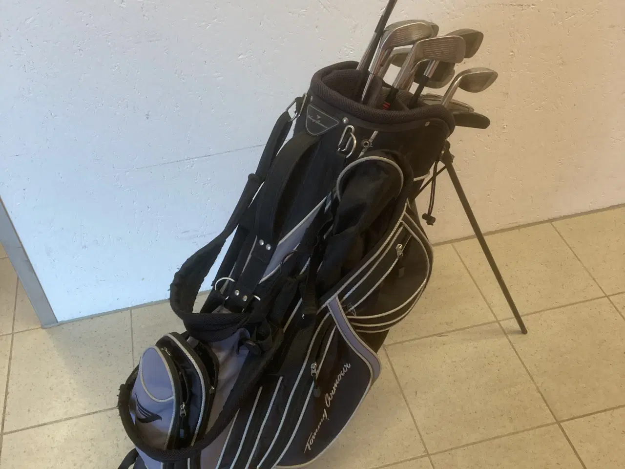 Billede 1 - Golfsæt m/ flot Tommy ARMOUR bærebag