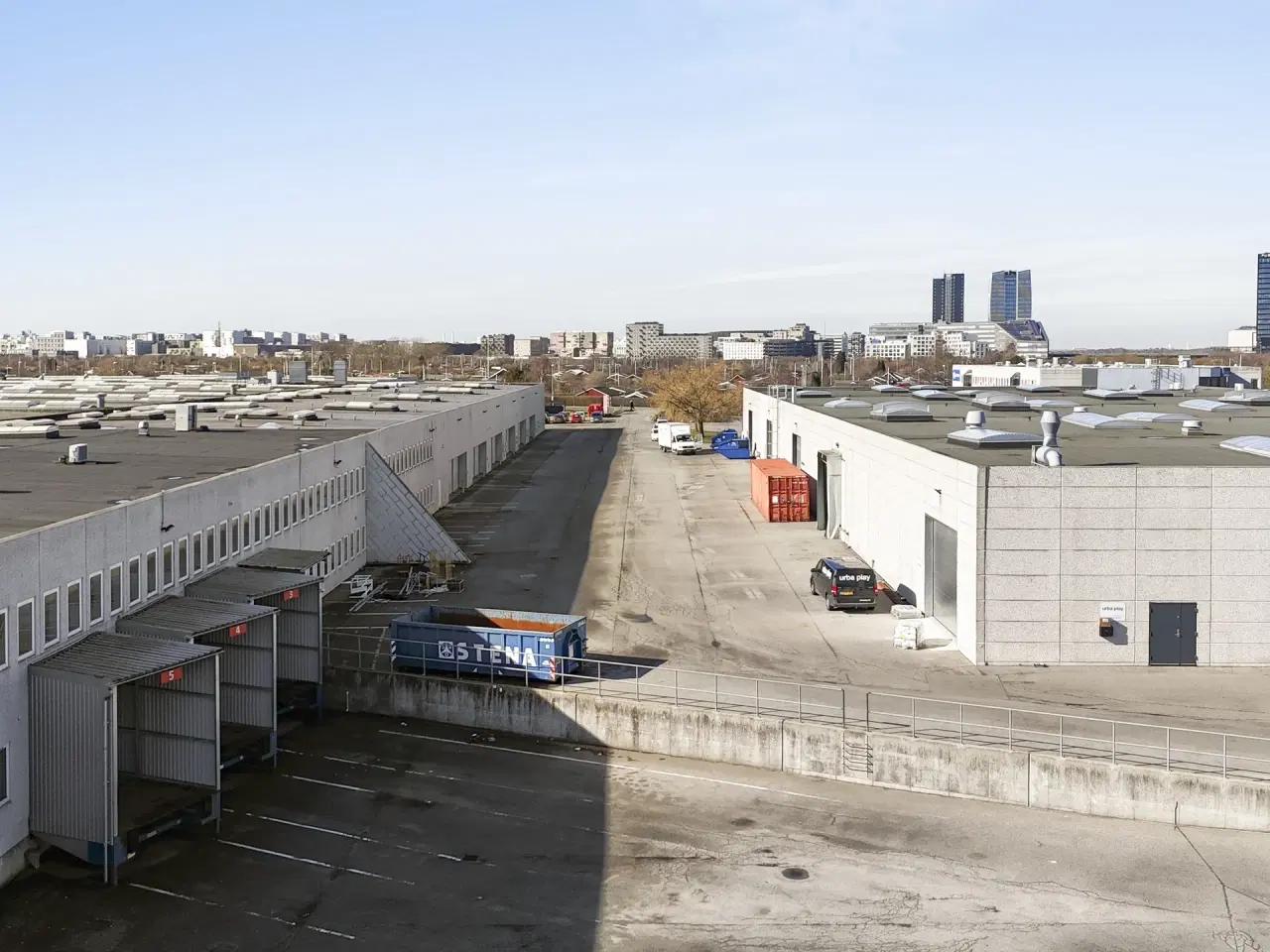 Billede 7 - Højloftet lager m. 26 porte