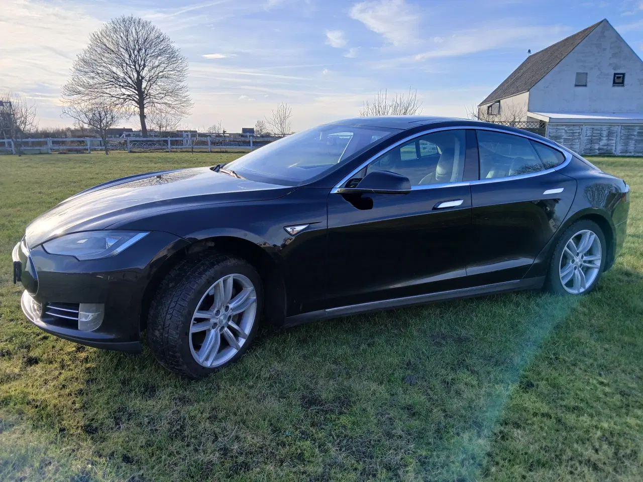 Billede 3 - Tesla Model S 85 – Gratis Supercharging – Luftunde
