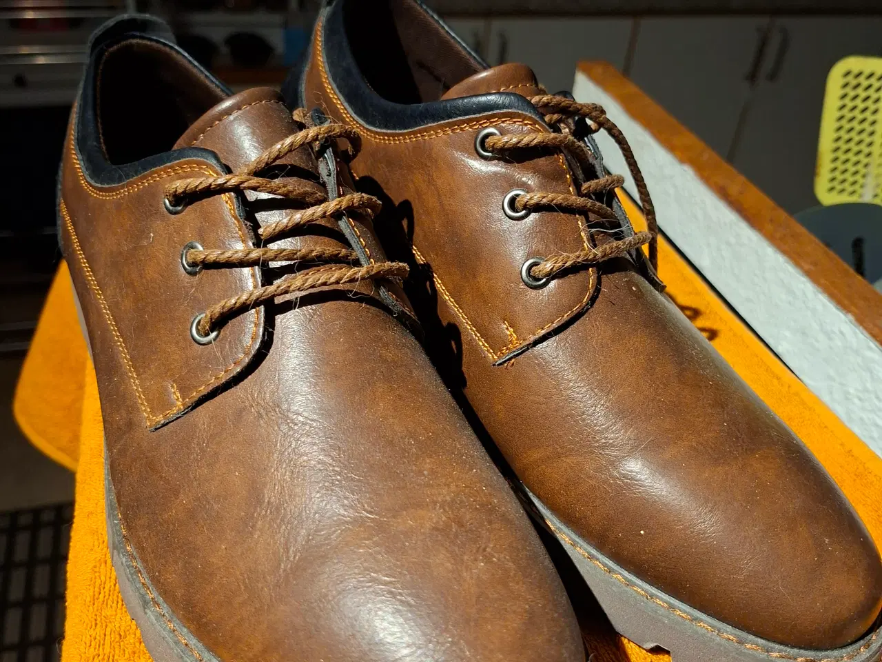 Billede 3 - Sko str 44 sælges. 