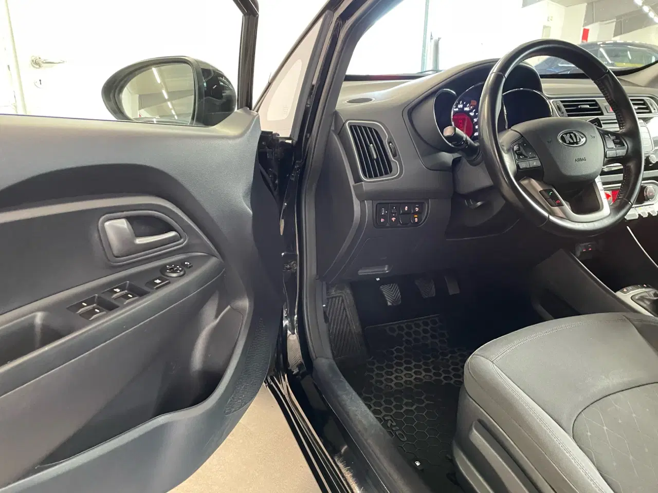 Billede 5 - Kia Rio 1,2 Limited 85HK 5d
