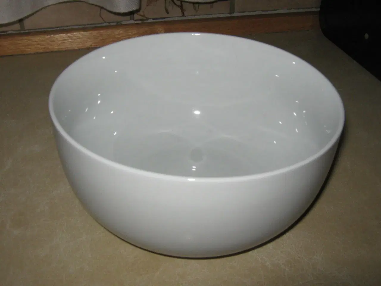 Billede 1 - Skål i hvid porcelæn