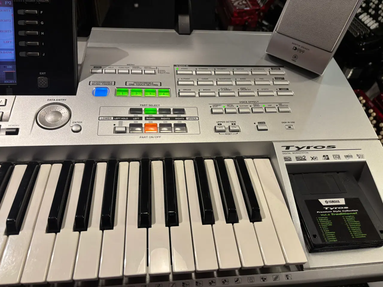 Billede 4 - Yamaha Tyros 1 med original højtalersæt og pedaler