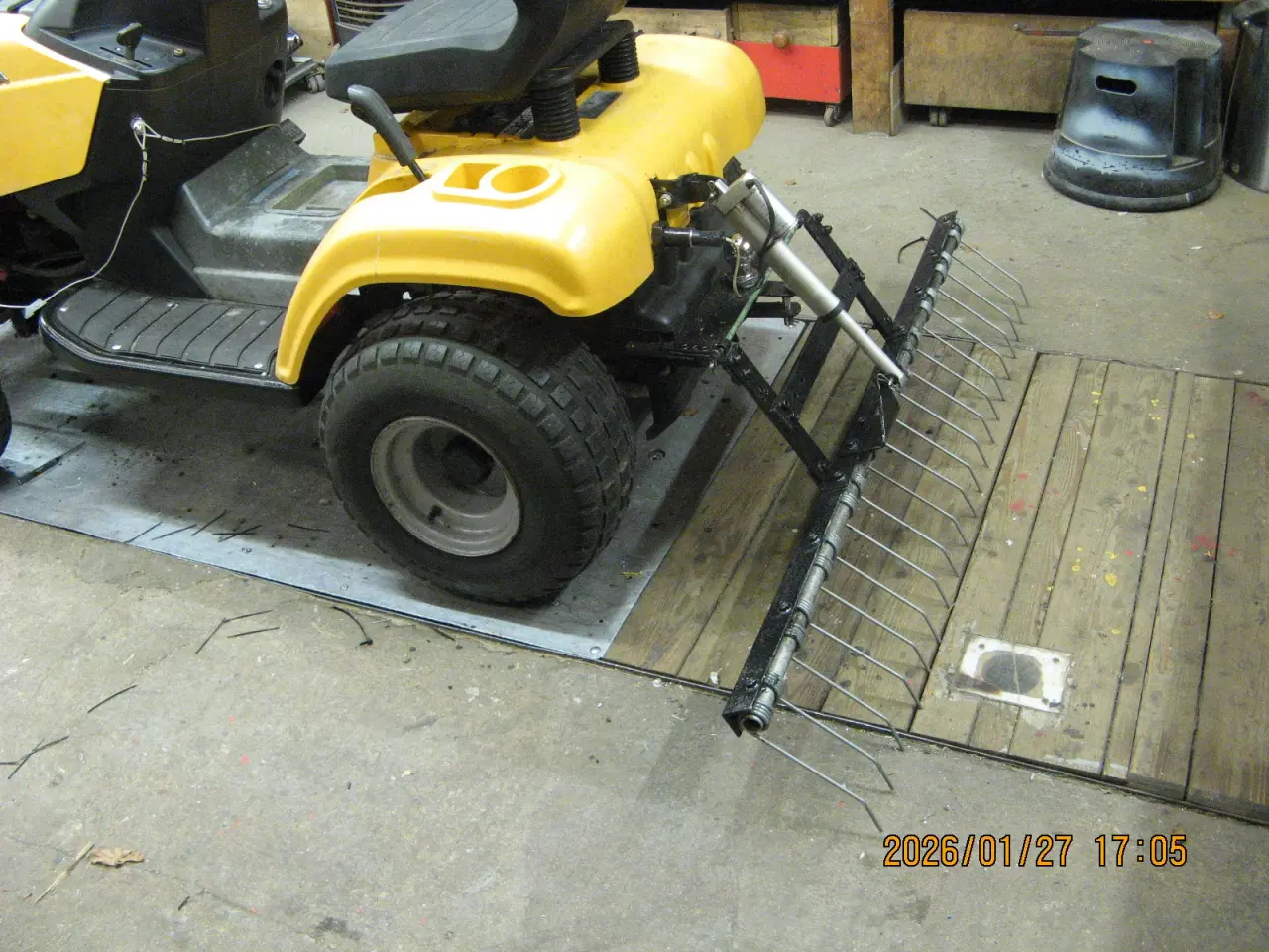 Billede 3 - Havetraktor med el.hæve sænk rive og skraber