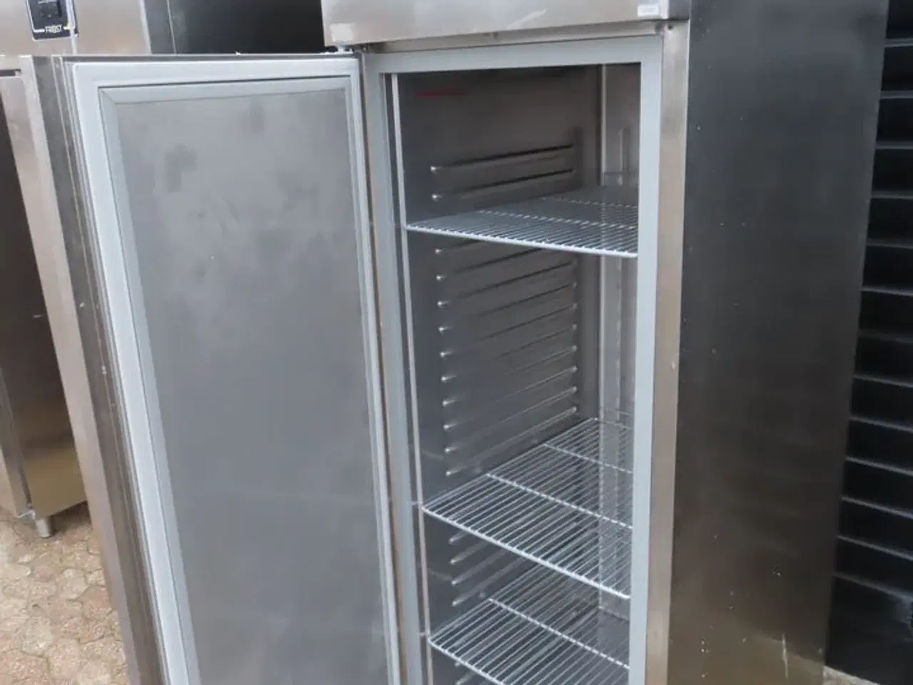 Billede 3 - Køleskab OLIS FROST OSE 70TN