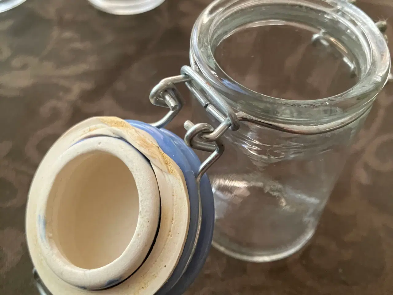 Billede 3 - Små glas med blå låg