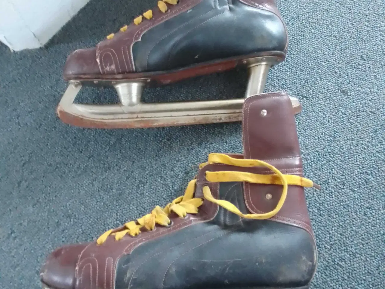 Billede 3 - Skøjter str 43