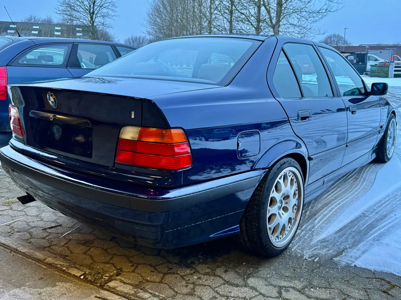 Billede 3 - BMW 318i sedan