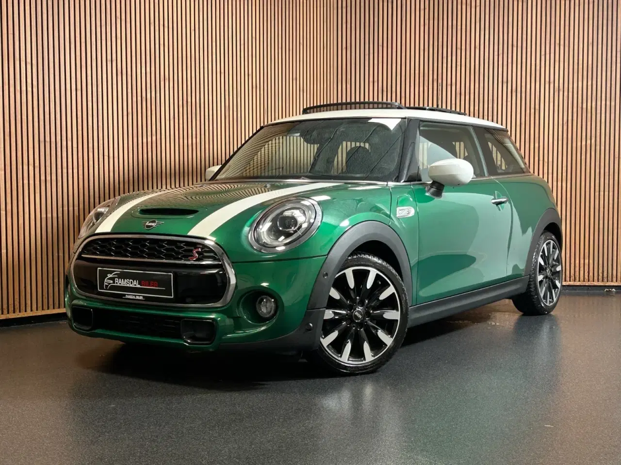 Billede 1 - MINI Cooper S 2,0 Experience aut.