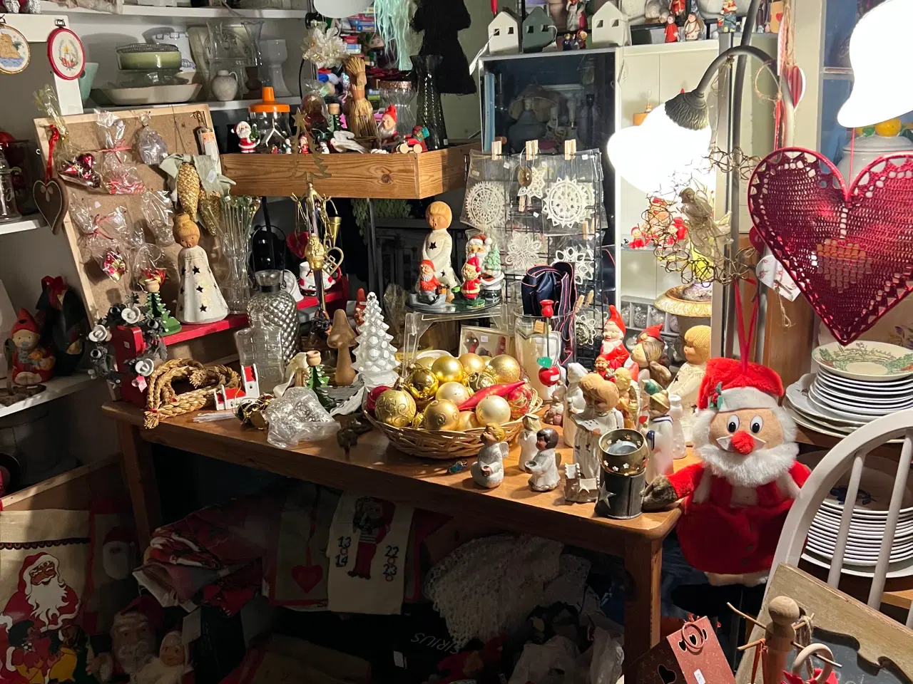 Billede 8 - Indendørs Loppemarked med gode priser 