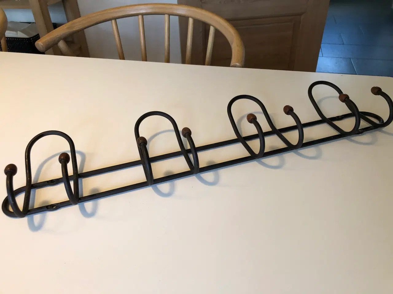 Billede 5 - Knagerække i metal/træ