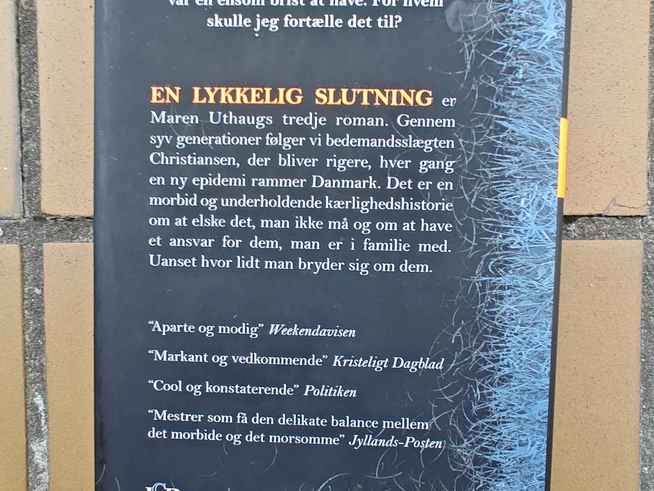 Billede 2 - En Lykkelig Slutning Bog af Maren Uthaug
