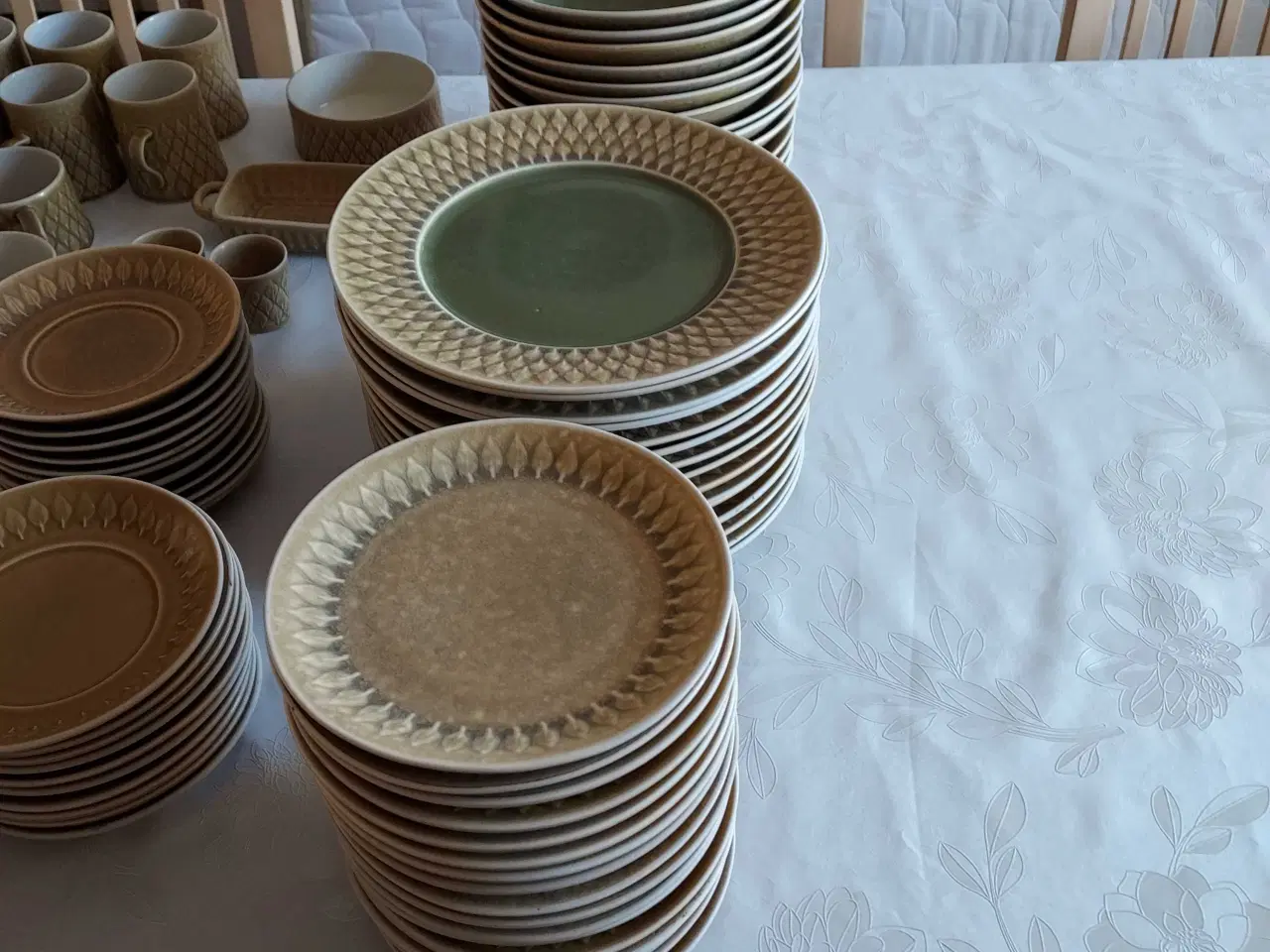 Billede 6 - Bing & Grøndahl, Kronjyden, Relief stel