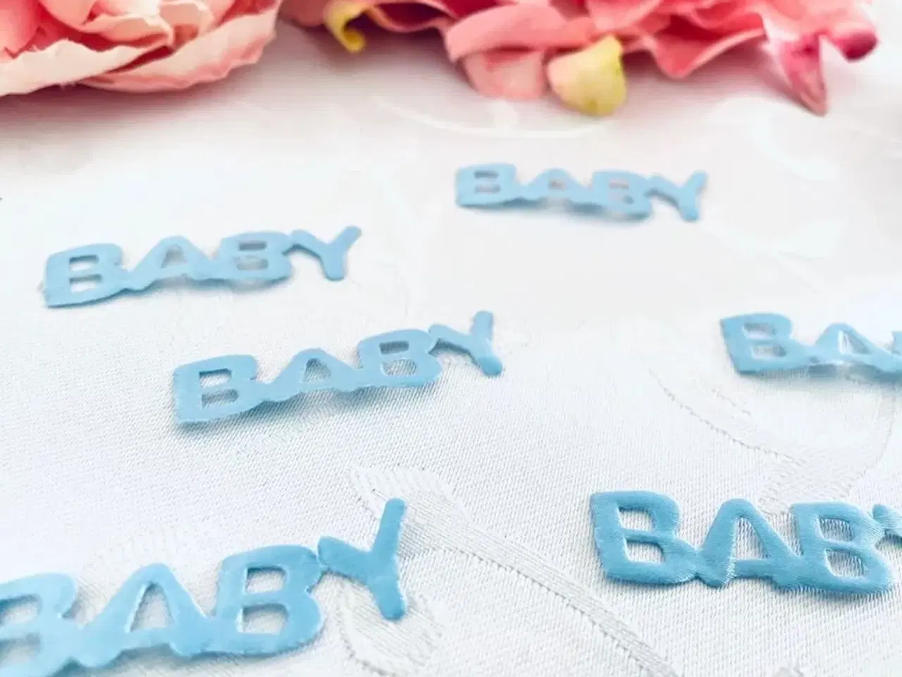 Billede 2 - Baby mærker i lyseblå 13 stk 