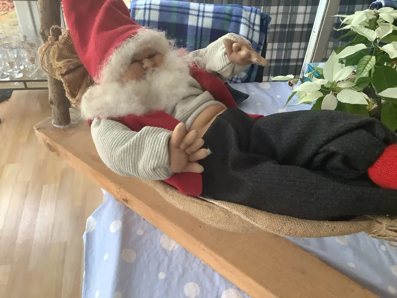 Billede 5 - Julemand i hængekøje