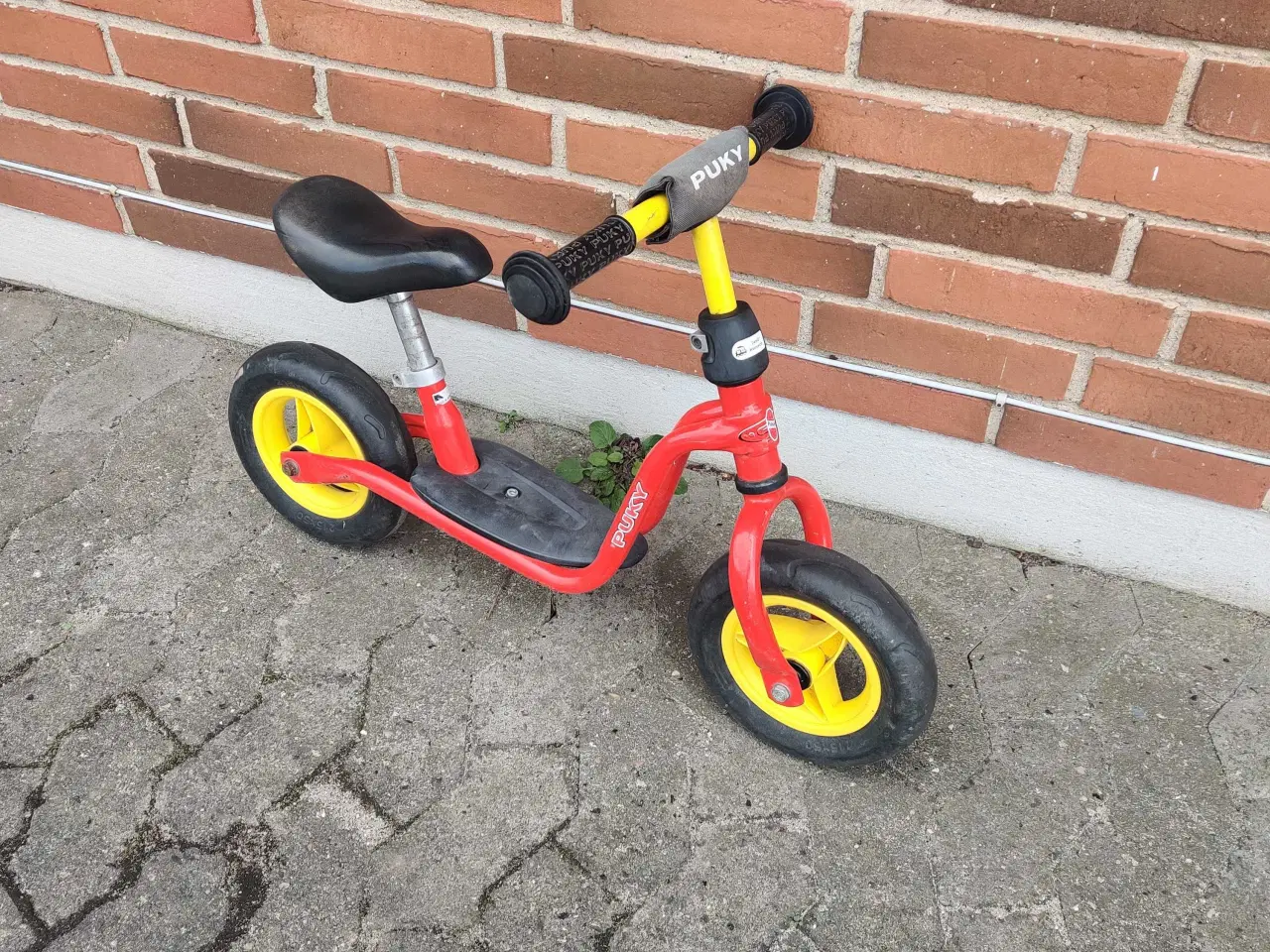 Billede 3 - PUKY LØBECYKEL FRA 2+ ÅR PUNKTERFRI DÆK