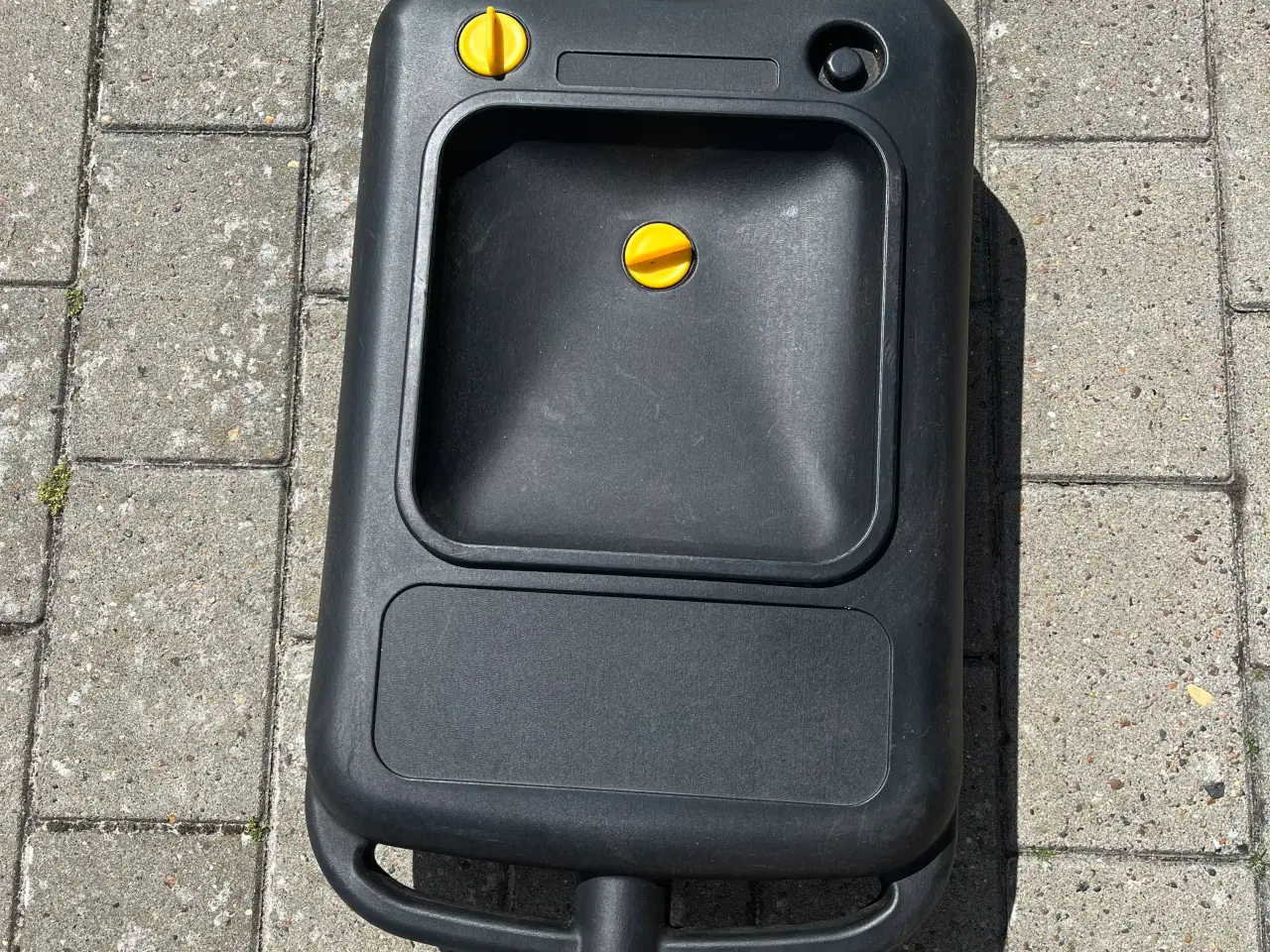 Billede 2 - Spildoliedunk fra Biltema