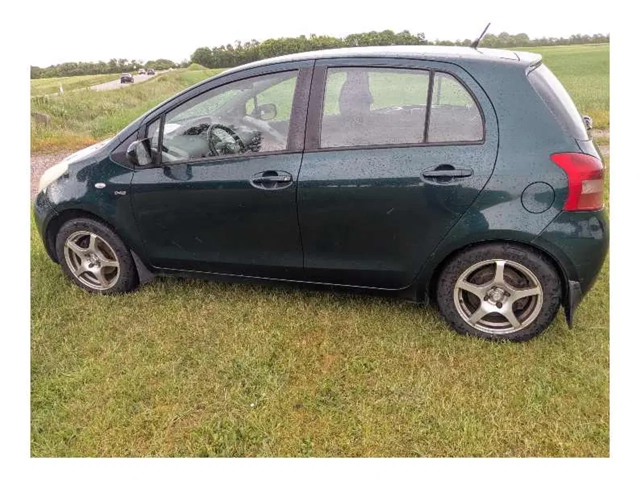 Billede 1 - Yaris 1.4-4d 2007