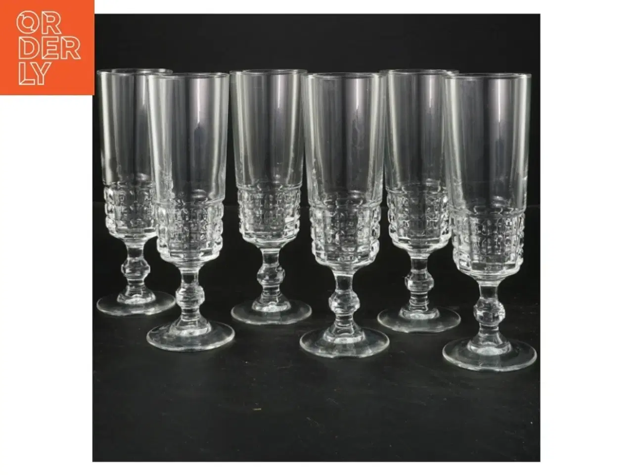Billede 1 - Sæt af seks champagne glas (str. 17x6 cm)
