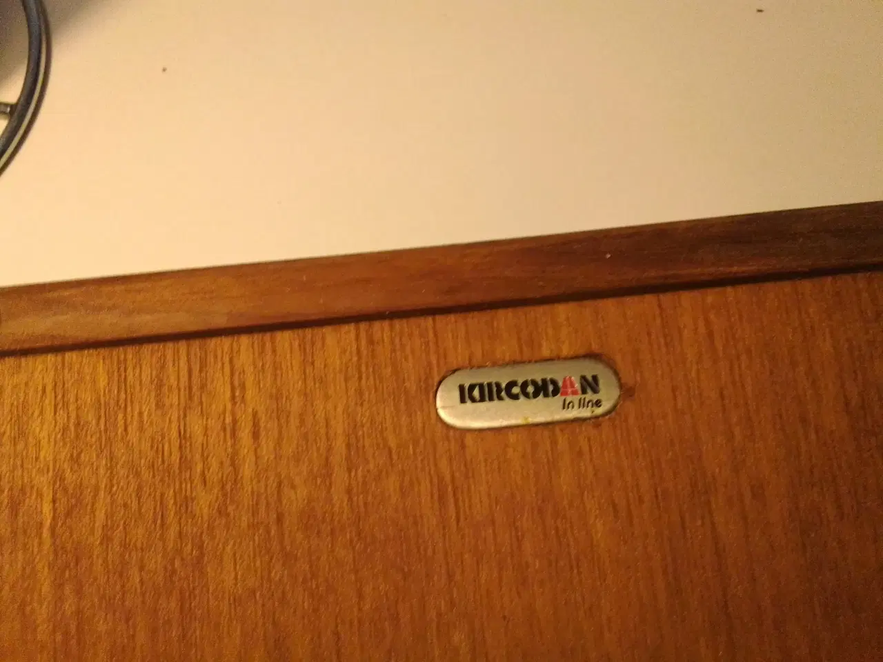 Billede 2 - Ottekantet bakke i massivt træ udlejes også