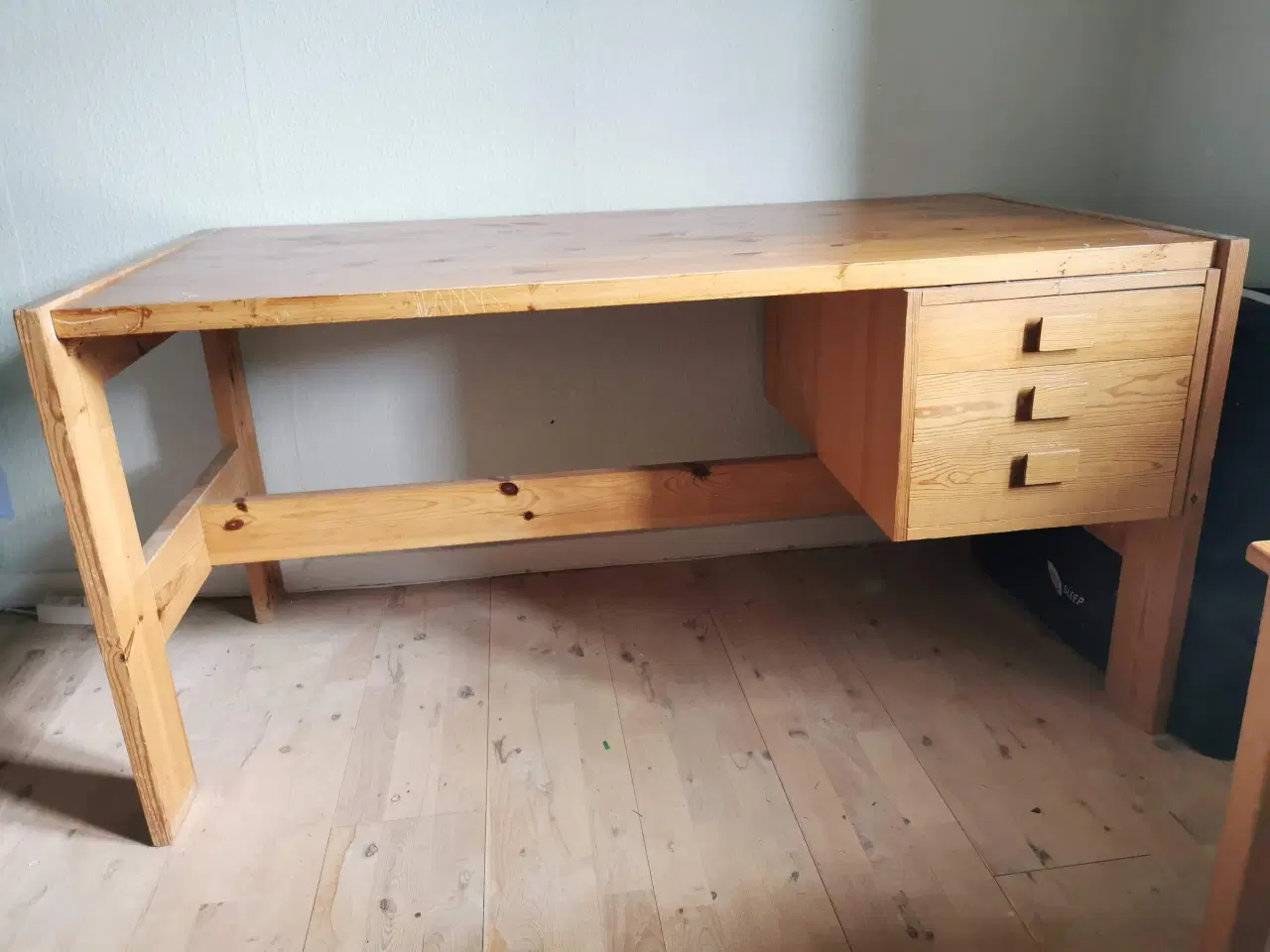 Billede 1 - Retro skrivebord massiv fyrretræ