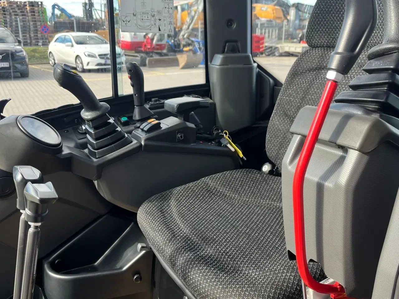 Billede 11 - Case CX19D Fabriksny! monteret med tiltman med hydraulisk s30 og JST skovle.