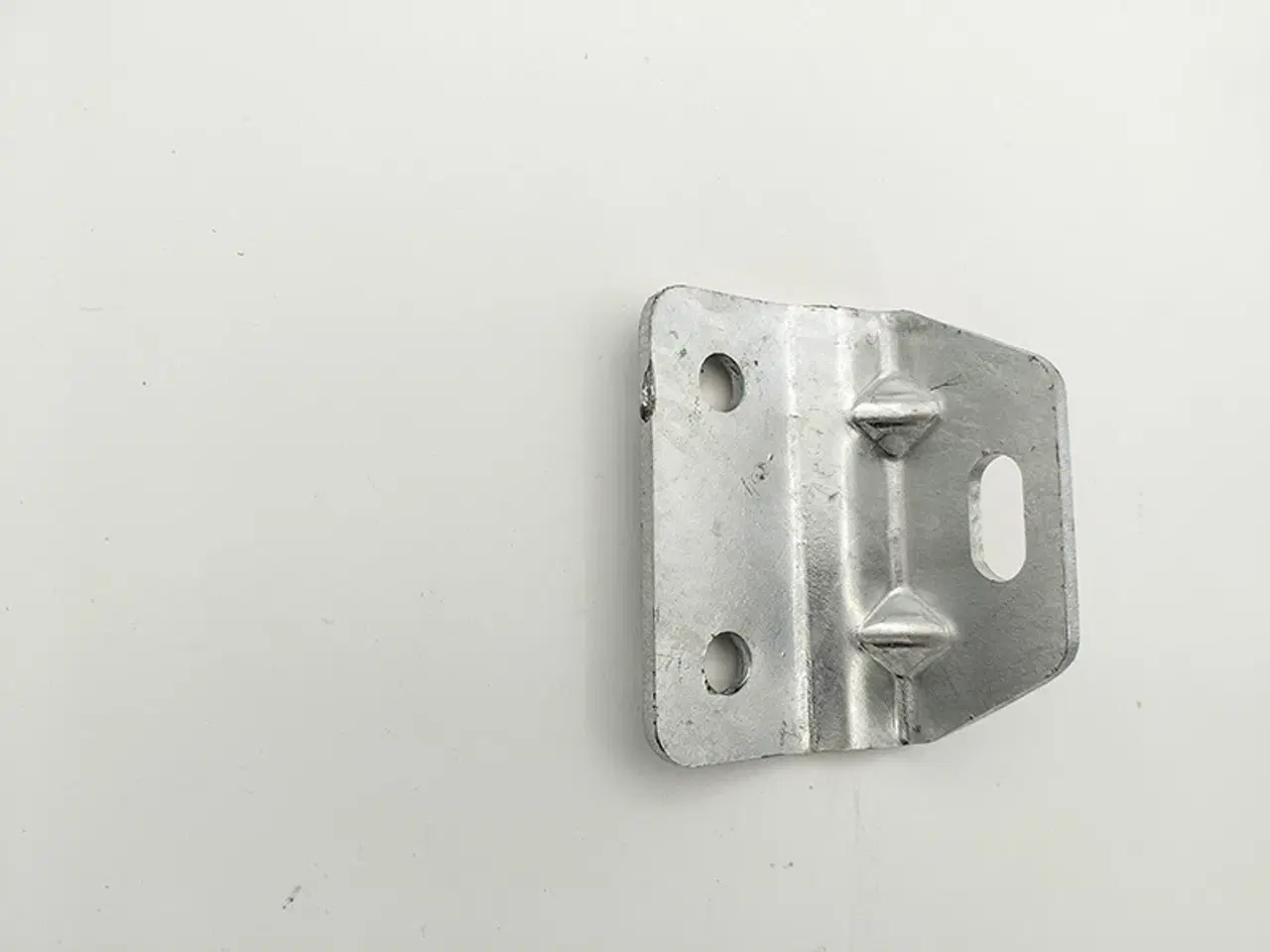 Billede 1 - Udvendig beslag til vange 2615