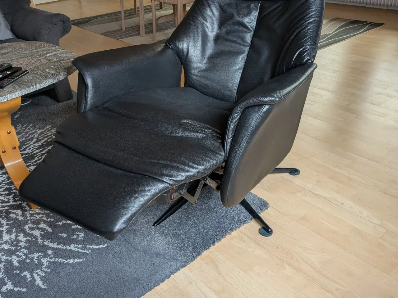 Billede 6 - Dreje/vippe, læder overalt