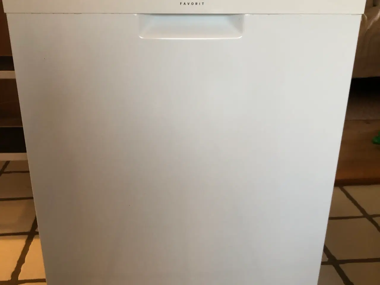 Billede 1 - AEG opvaskemaskine, underbygget