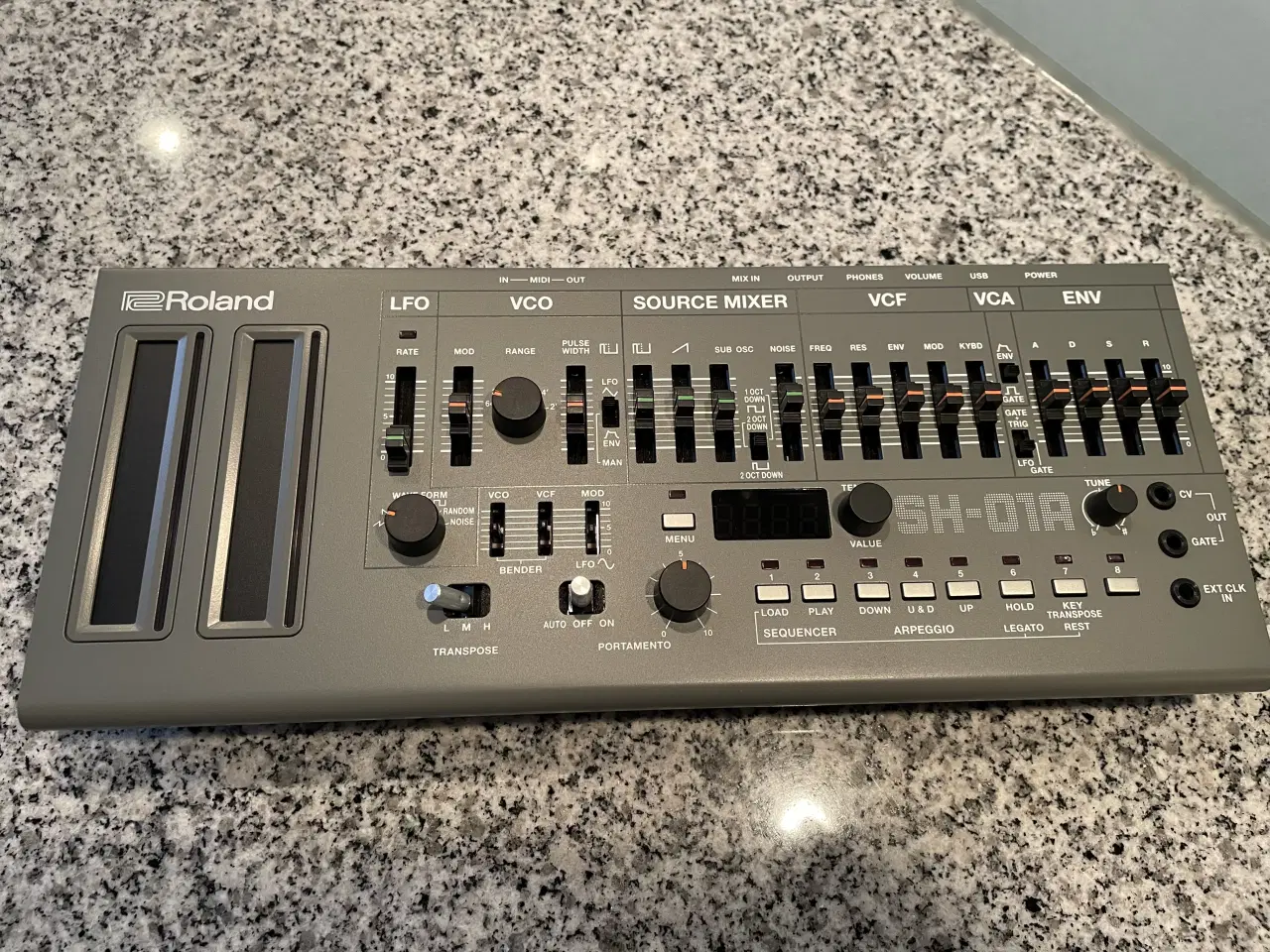 Billede 2 - Roland SH-01A, boutique synth, helt ny, sælges.