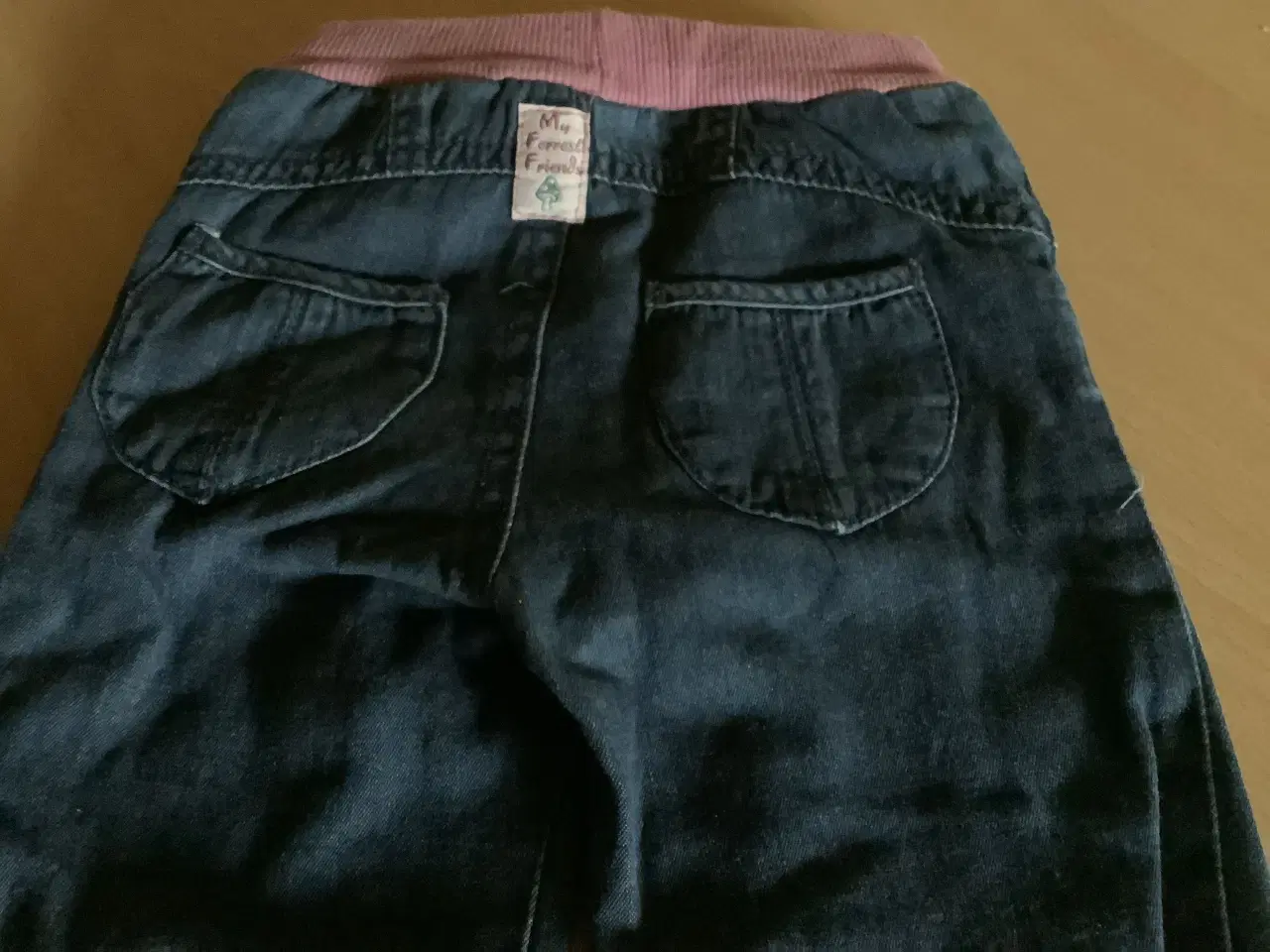 Billede 3 - Helt nye denim bukser med broderi af Bambi str. 62