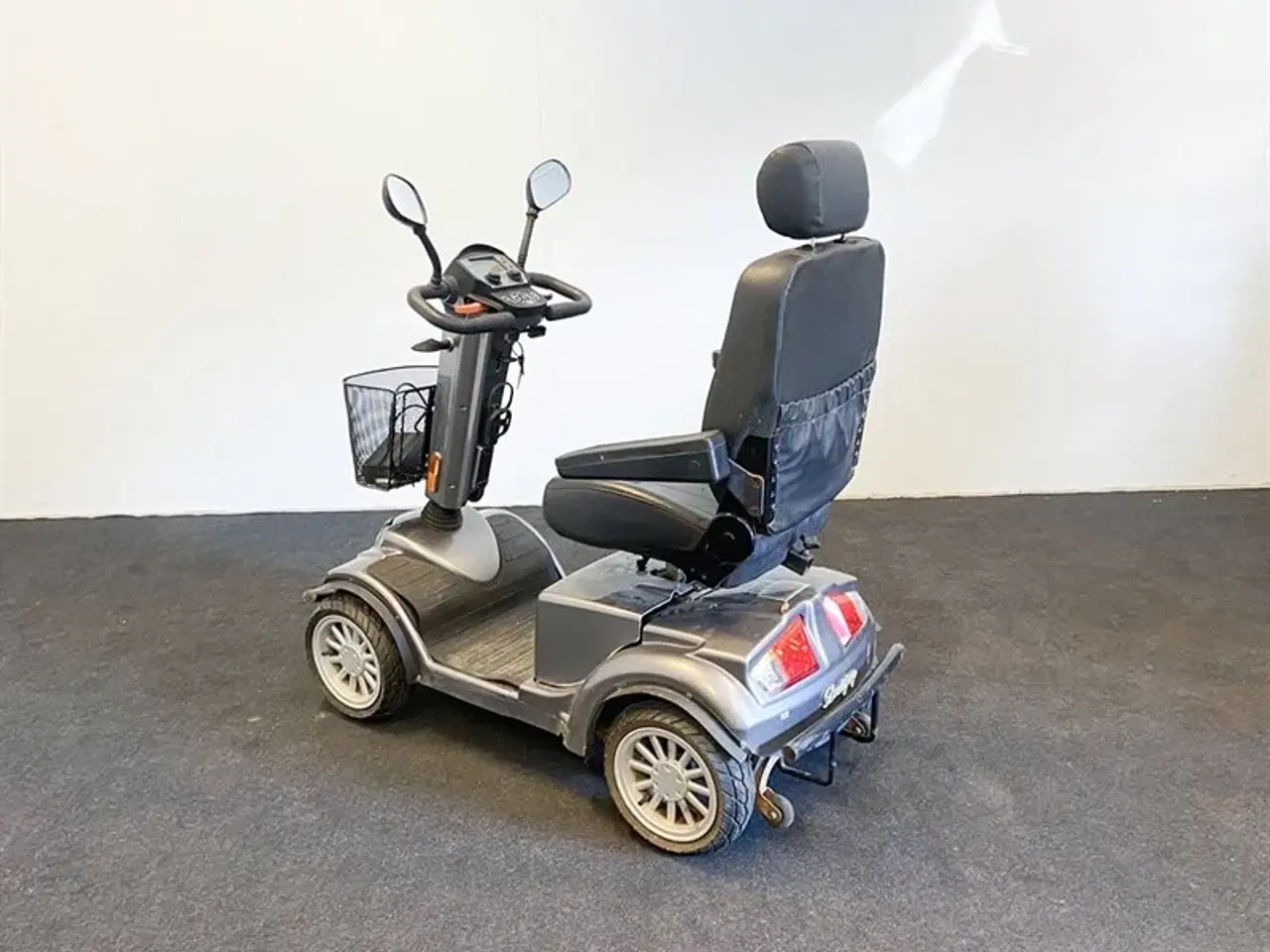 Billede 2 - LM-500 grå