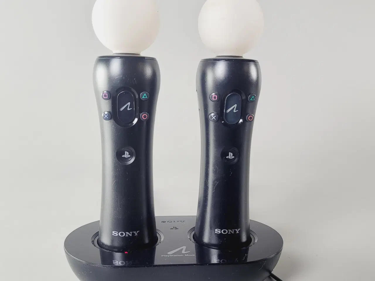Billede 1 - 🎮 PlayStation Move Controllere (2 stk.) + Oplader