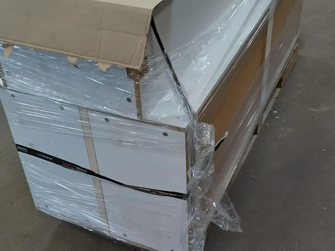 Billede 4 - 3 stk. Brugte højskabe med låge