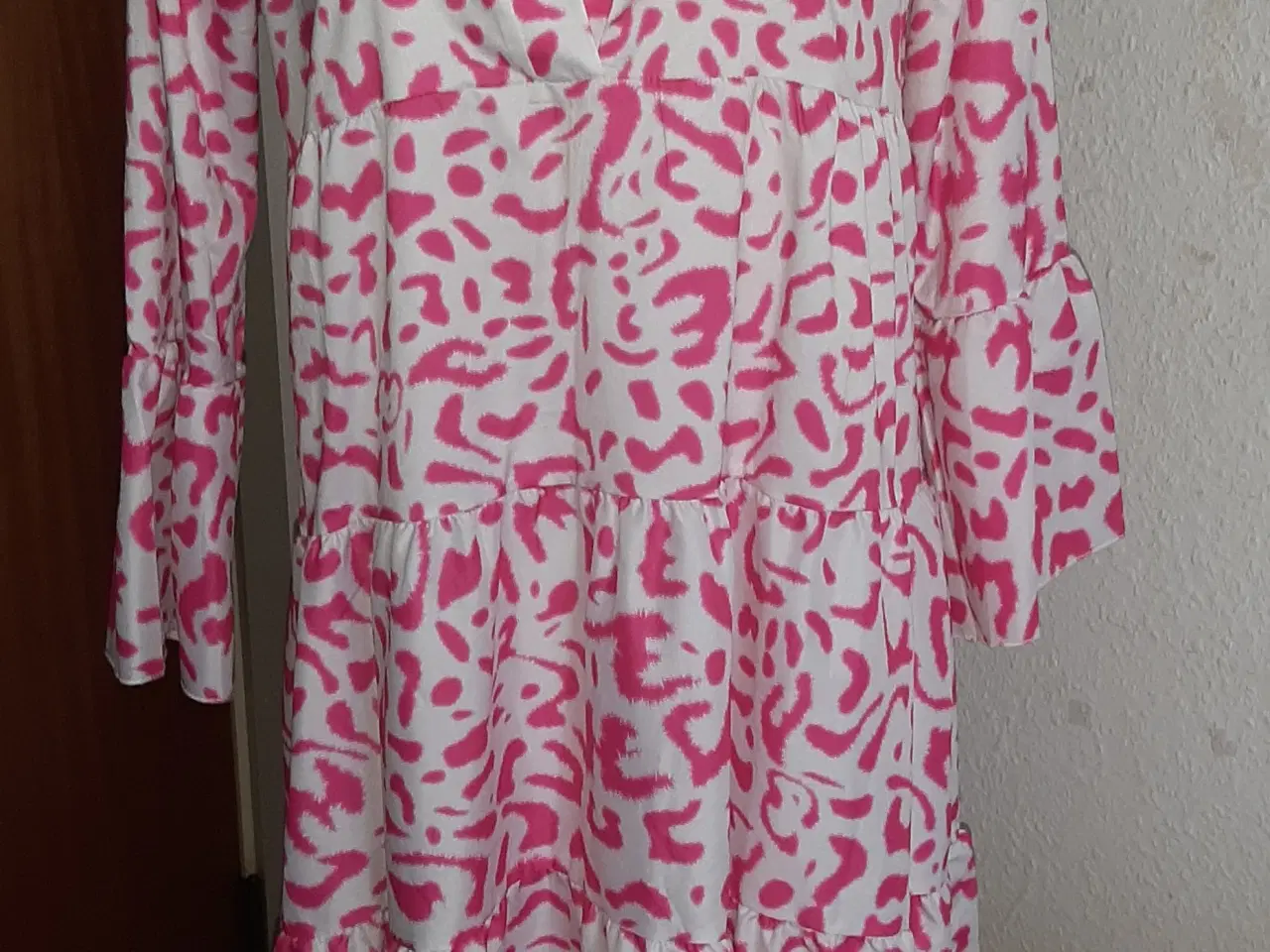 Billede 1 - kjole.BOHO-Pink leopard print.Str: Medium